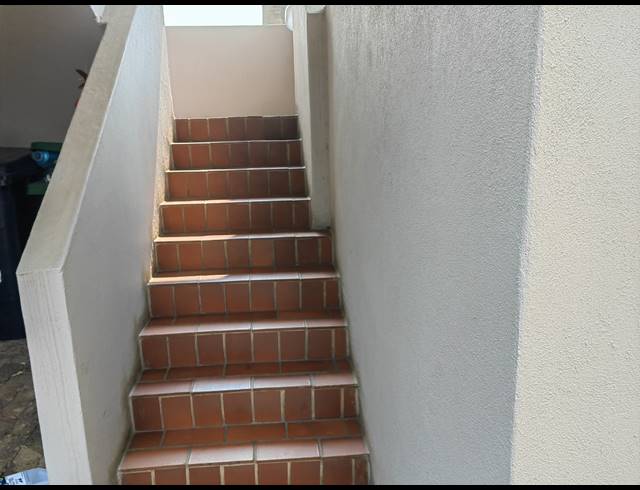 80M² APARTMENT BLOCK FOR SALE IN BASSONIA